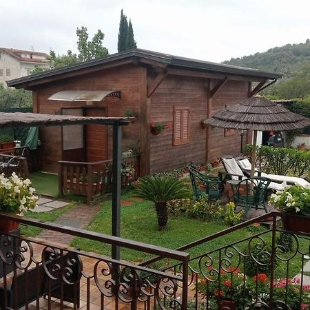 Chalet Impero Villa Scauri  Eksteriør bilde