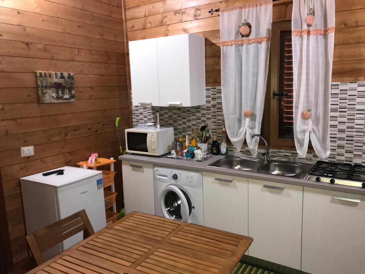 Chalet Impero Villa Scauri  Eksteriør bilde