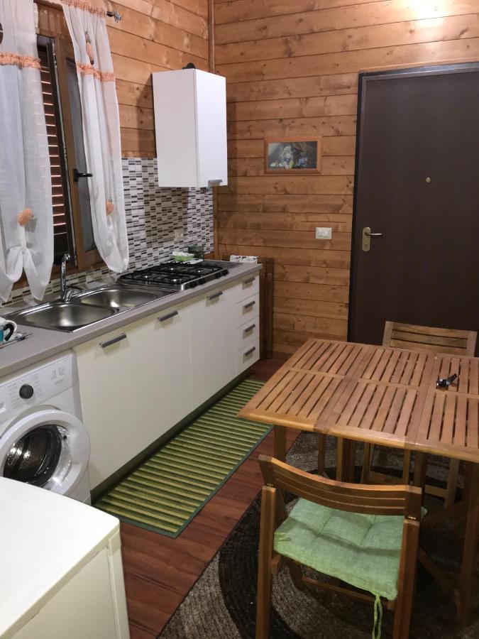 Chalet Impero Villa Scauri  Eksteriør bilde