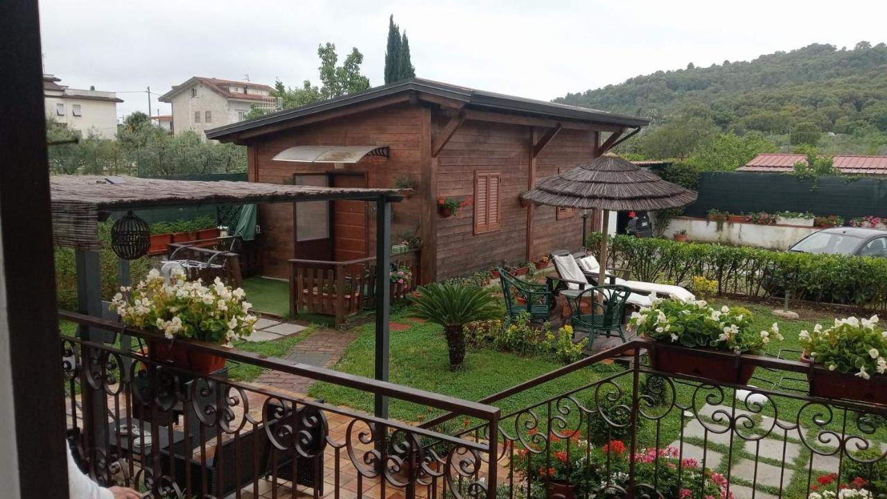 Chalet Impero Villa Scauri  Eksteriør bilde