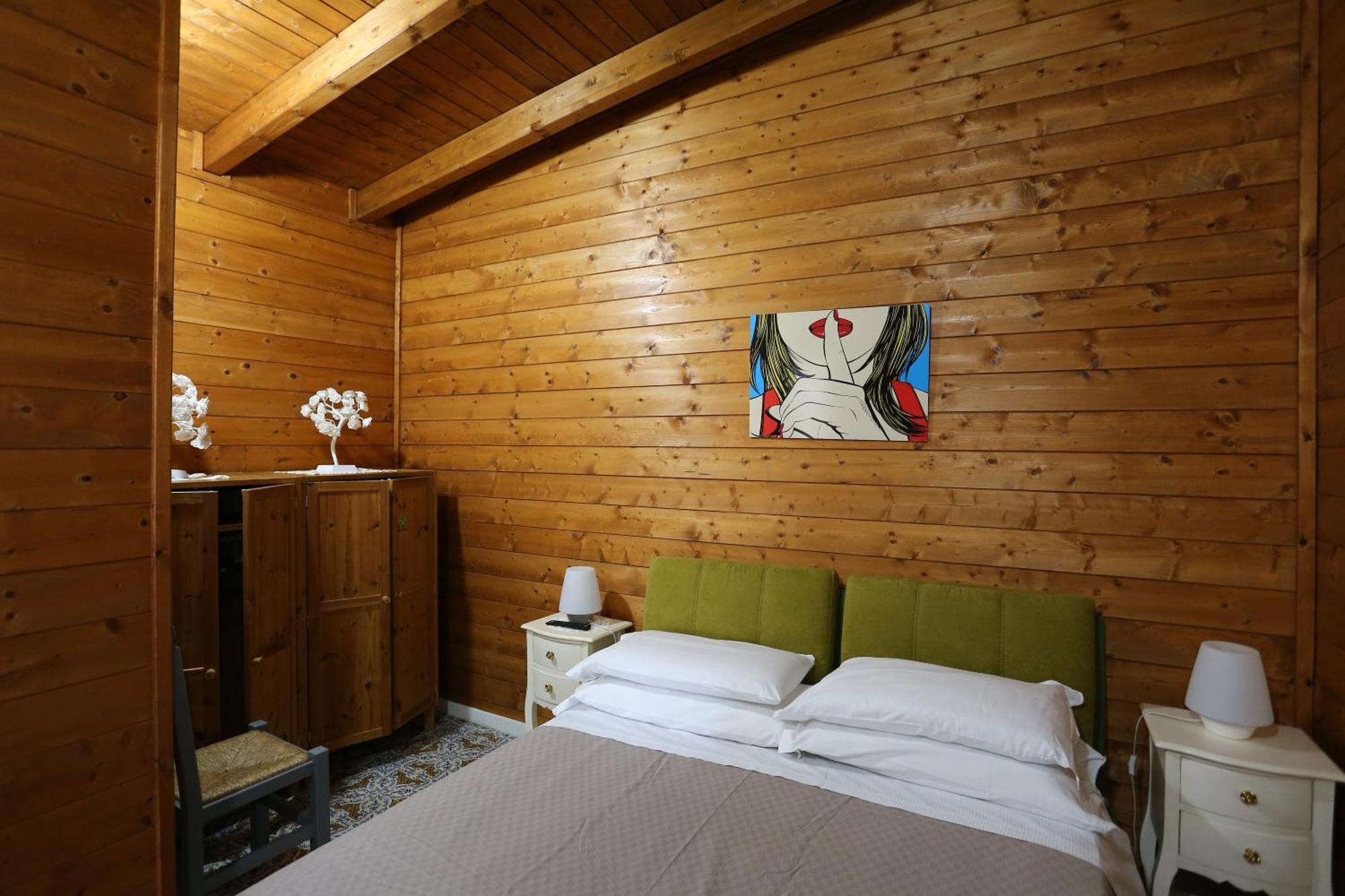 Chalet Impero Villa Scauri  Eksteriør bilde